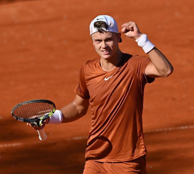 匡琦对每位 匡琦对每位